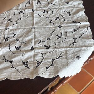 3 Elegant White Lace Tablecloths